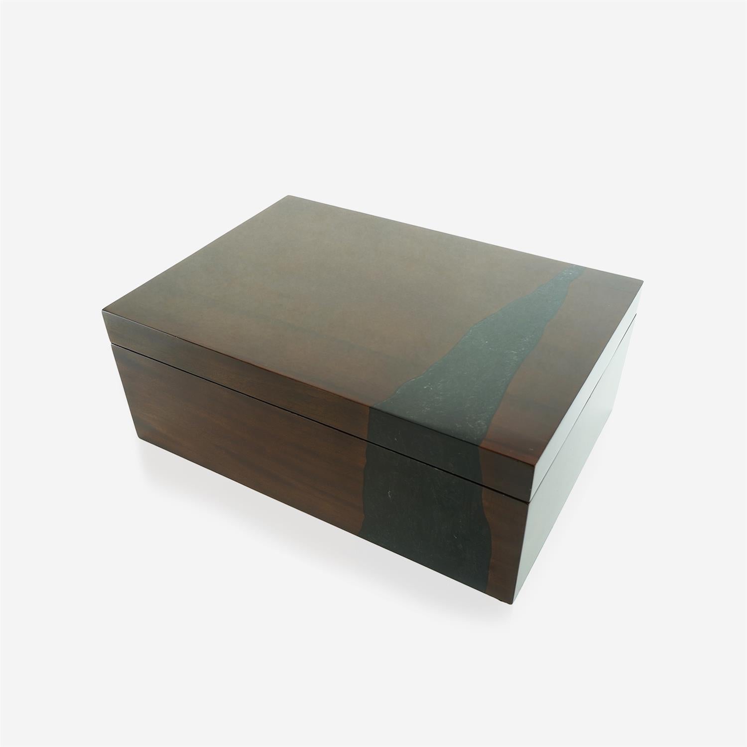 Mesa Well Mahogany Wood and Resin Box